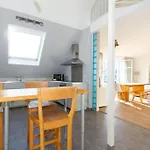 8 Admiralskoje Apartmán *
