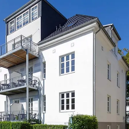 Apartament 8 Admiralskoje *